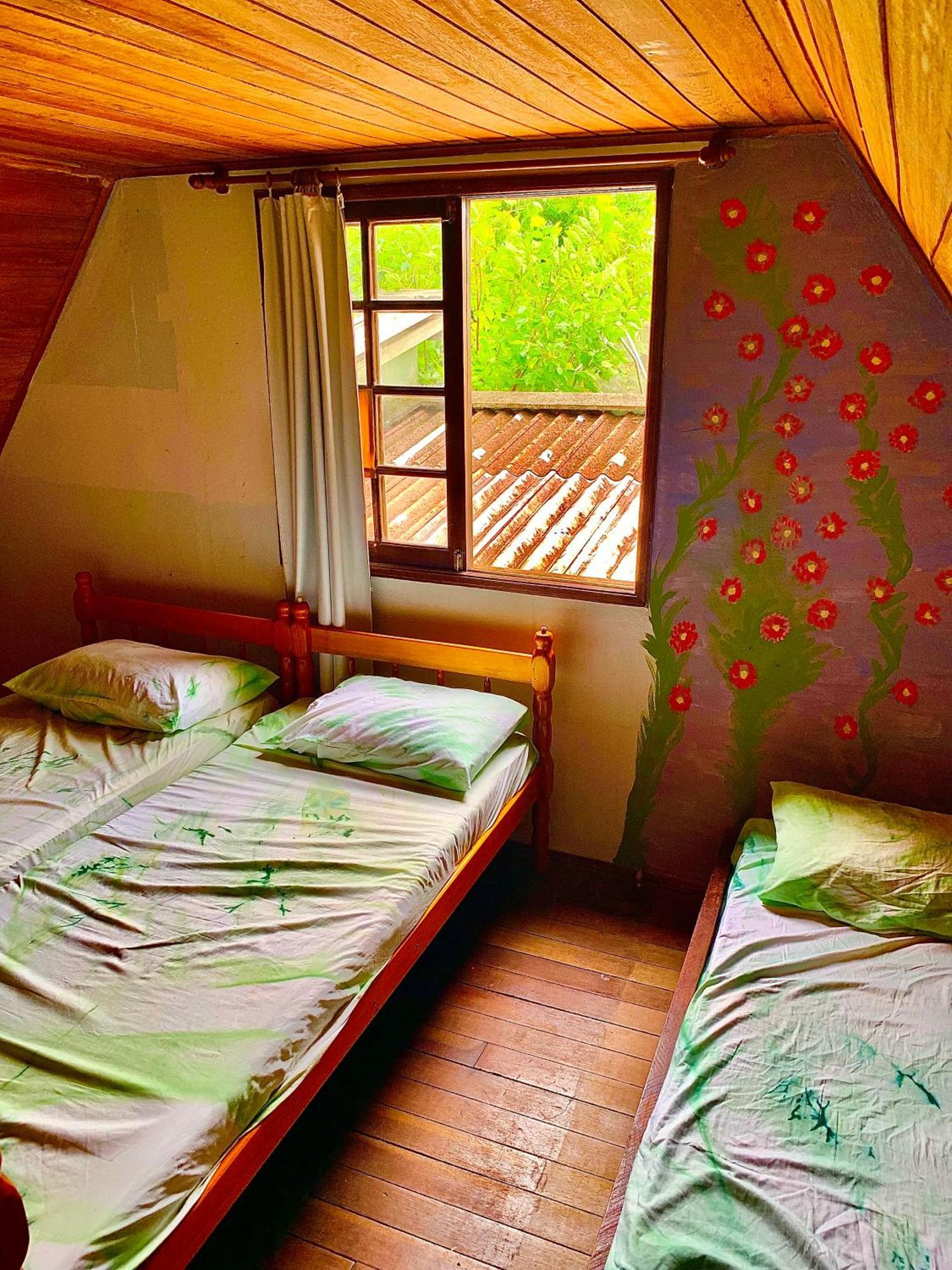 Hostel Mueller Na Praia De Mocambique Florianopolis Exterior photo