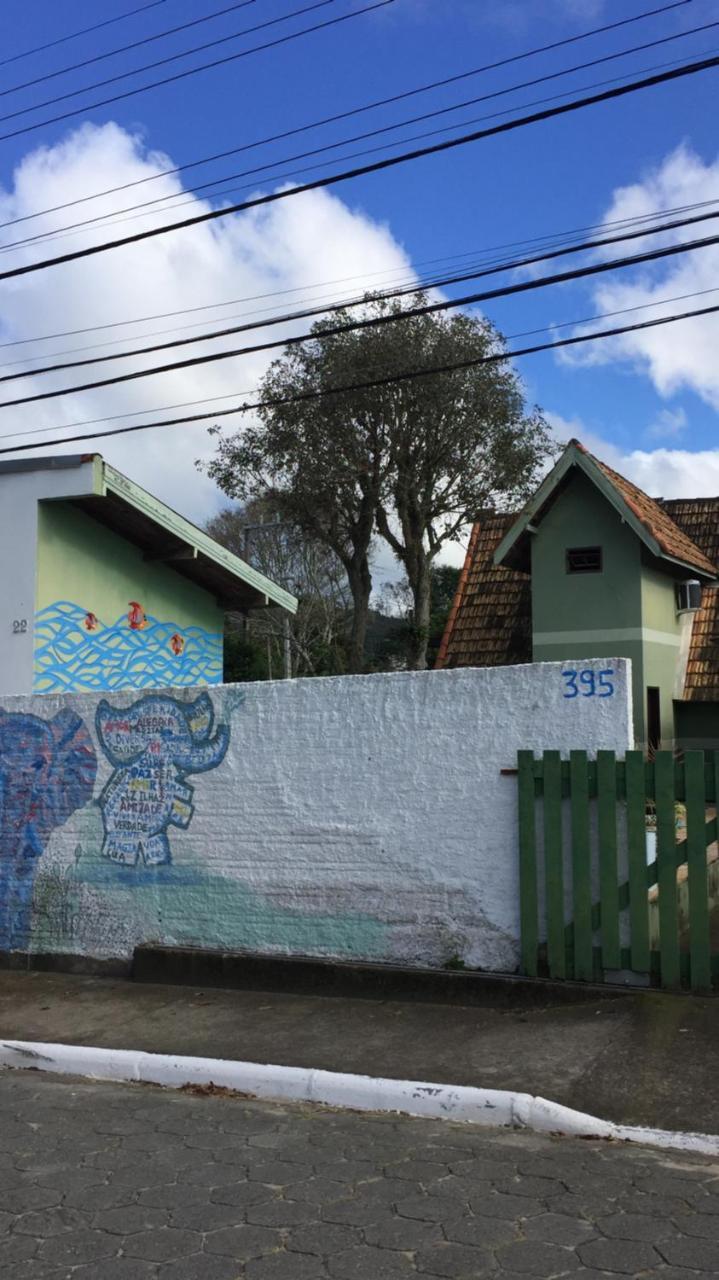 Hostel Mueller Na Praia De Mocambique Florianopolis Exterior photo