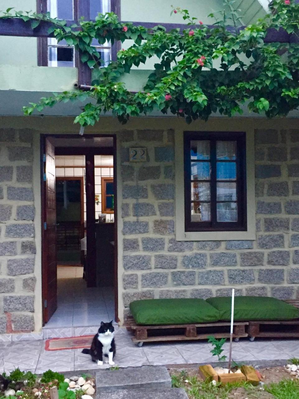 Hostel Mueller Na Praia De Mocambique Florianopolis Exterior photo
